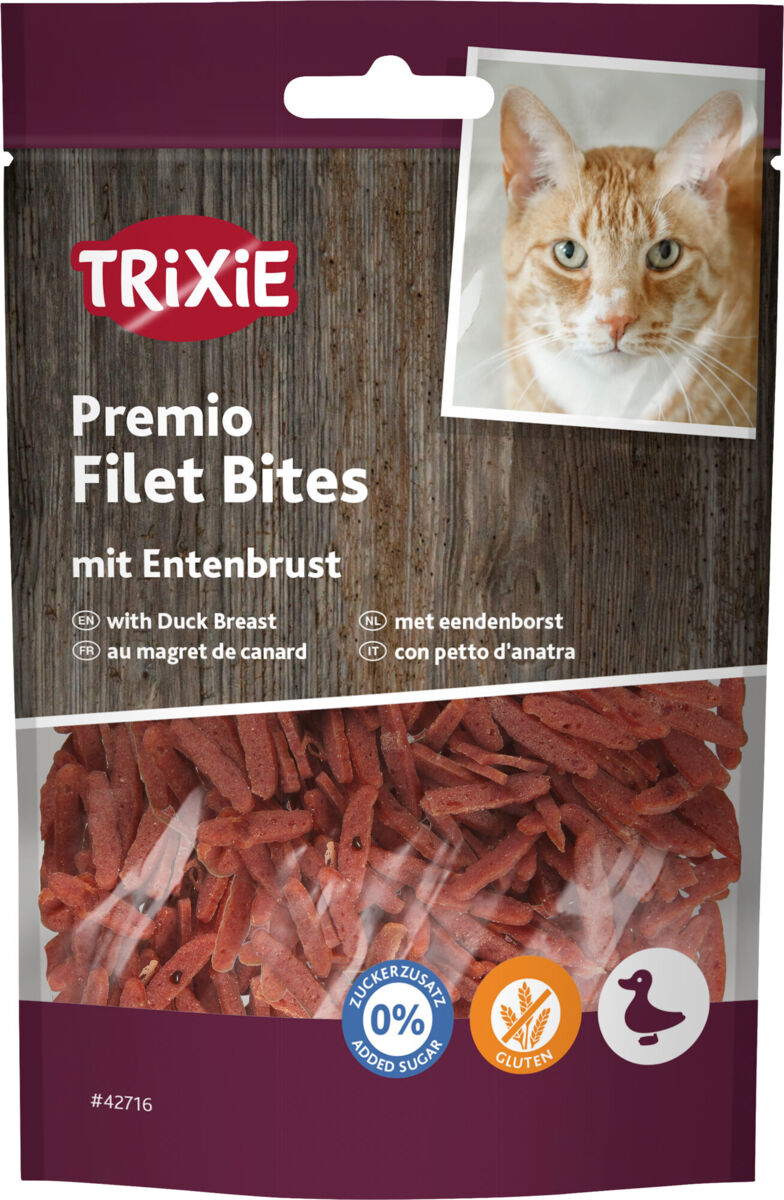 Katzenfutterpackung von Trixie, Premio Filet Bites mit Entenbrust, Bild von orange-weißem Kater, rote Bites sichtbar.