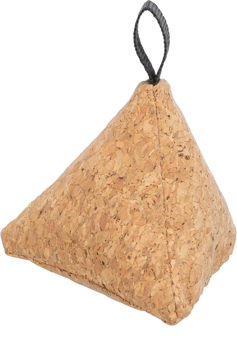 Pyramidenförmiges Objekt aus Korkmaterial mit schwarzer Schlaufe an der Spitze.