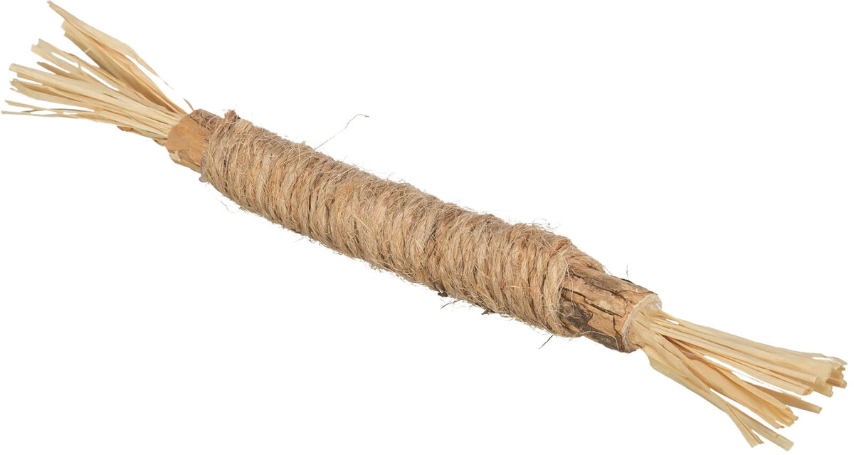 Gebündelte, natürliche Fasern umwickeln einen zentralen Holzstab mit herausragenden Enden aus hellen Naturfasern.