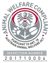 Siegel mit Adler und Tatzenabdrücken, Text: "Animal Welfare Compliant", "Austrian Animal Welfare Act", Nummer: 201710004.