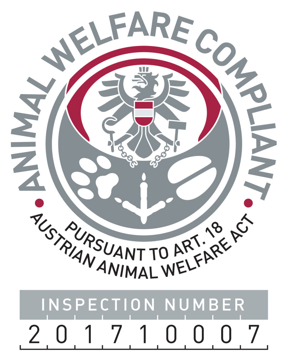 Siegel mit Adler und österreichischem Wappen, Text "Animal Welfare Compliant" und "Inspection Number 201710007".