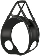 Schwarzes ergonomisches Gurtzeug mit mehreren verstellbaren Riemen und zwei runden Öffnungen auf beiden Seiten.