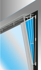 Ein blau-graues Fenster mit offenem Flügel, an einer Wand montierte Halterung, perspektivische Darstellung.