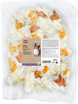 Packung mit getrockneten Kaninchenhautstücken mit Fell, 500 g, Etikett mit Text und Bild eines Hundes.