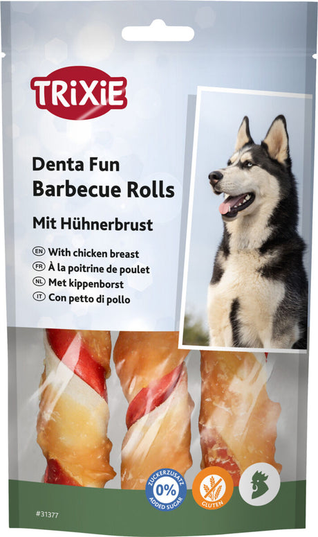 Verpackung von Trixie Denta Fun Barbecue Rolls mit Hühnerbrust für Hunde, Bild eines Hundes, diverse Sprachen und Symbole.