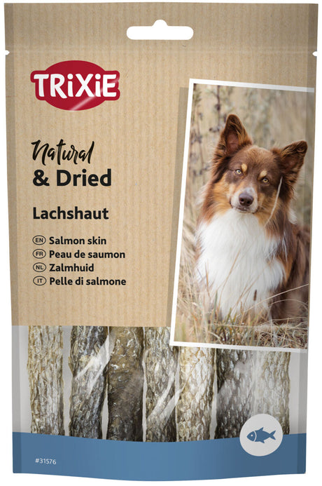 Verpackung mit getrockneter Lachshaut für Hunde, braun-weißes Hundebild auf braunem Hintergrund, Text in mehreren Sprachen.
