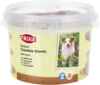 Transparenter Plastikeimer mit gelbem Etikett und Hundebild, darauf "Trixie Snack Cookie Giants mit Lamm".