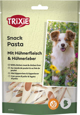 Hundesnack-Verpackung mit "TRIXIE" Logo, enthält Pasta mit Hühnerfleisch und Hühnerleber; Bild eines Hundes.