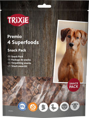 Tüte mit Hundefutter, beschriftet mit "Trixie Premio 4 Superfoods Snack Pack," und Symbolen für Zuckerzusatz und Glutengehalt.