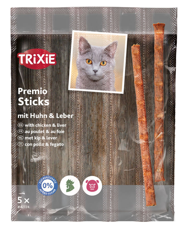 Verpackung mit zwei braunen Sticks, Marke Trixie, Katze abgebildet, Text "Premio Sticks mit Huhn &amp; Leber".
