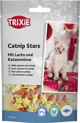 Verpackung mit mehrfarbigen, sternförmigen Katzensnacks, der Text zeigt "Catnip Stars mit Lachs und Katzenminze," und ein Kätzchen ist abgebildet.