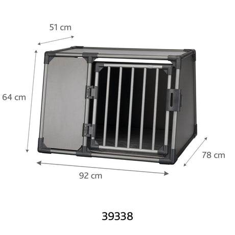 Silberfarbener, trapezförmiger Transportkäfig mit Gittertür, 92 cm breit, 78 cm tief, Maße seitlich beschrieben.