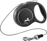 Schwarze Flexi-Rollleine mit ergonomischem Griff und silbernem Karabiner, Design-Aufdruck auf der Hülle.