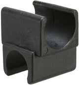 Schwarze, quadratische Klemme mit gebogenen Aussparungen und strukturiertem Finish, aus Kunststoff.