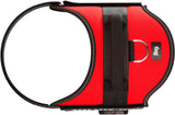 Rotes Hundegeschirr mit schwarzem Griff, D-Ring und Logo auf der Seite.
