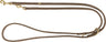 Braune Hundeleine mit goldenen Karabinern und Ringen, flachliegend dargestellt.