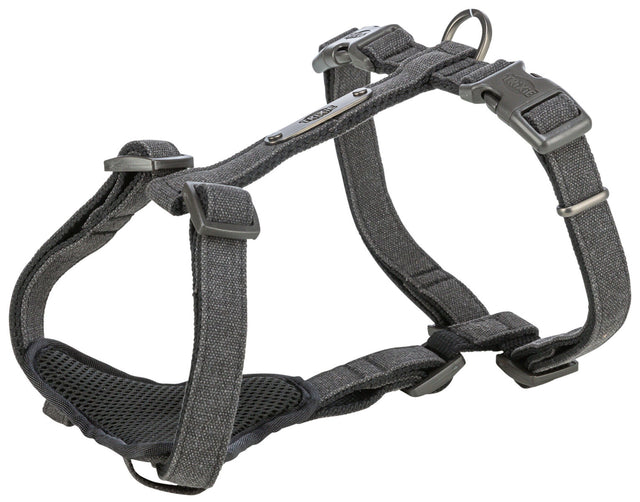 Graues Hundegeschirr mit verstellbaren Riemen und Metallringen, aus einem texturierten Stoff gefertigt.