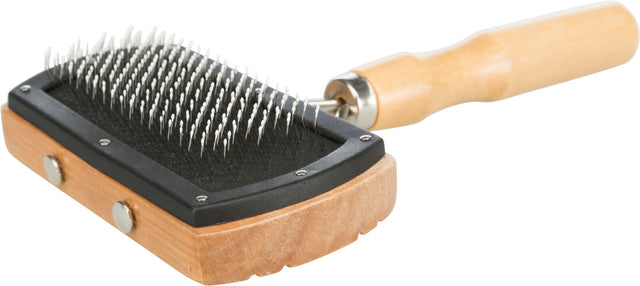 Holzbürste mit schwarzem Gummikissen und Metallborsten, ergonomischer Holzgriff mit silbernem Metallring.