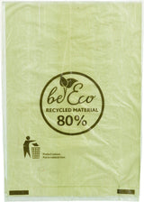 Hellgrüner Plastikbeutel mit Aufdruck "be Eco", "RECYCLED MATERIAL 80%", Bild von Person, die Müll wegwirft.