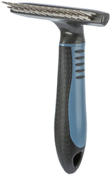 Schwarzer Griffkamm mit blauen Akzenten und silbernen Metallzinken in seitlicher Ansicht.