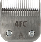 Metallklingeneinsatz mit der Aufschrift "4FC 9.5 mm" und "ANDIS", zwei Schrauben sichtbar.