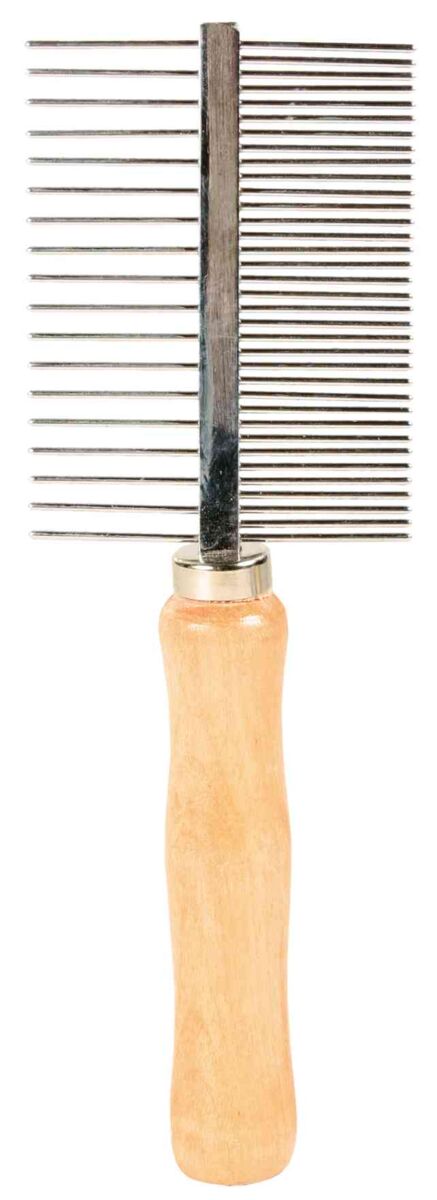 Holzgriff-Doppelkamm mit unterschiedlichen Zahnabständen aus Metall.