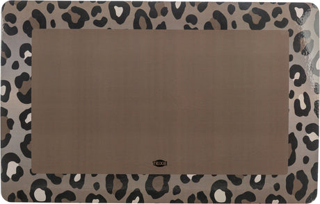 Braune Matte mit Leopardenmuster an den Rändern, in der Mitte ein einfarbiges Rechteck und der Text "Trixie".