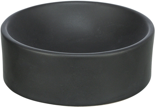 Schwarze, runde Schale mit glatter Oberfläche und niedrigem Rand.