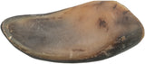 Braunes, abgerundetes Objekt mit glatter Oberfläche und dunkleren Flecken, das an einen Stein oder Knochen erinnert.