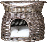 Geflochtenes Körbchen aus braunem Rattan mit zwei Ebenen und einem weißen Kissen im Inneren.
