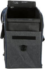 Grau-schwarzer Rucksack mit einem großen Hauptfach, Verschlussschnalle und seitlichem Tragegriff.