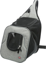 Grauer Transport-Rucksack mit schwarzem Netzstoff, Reißverschlüssen und einer gepolsterten Schulterriemen.