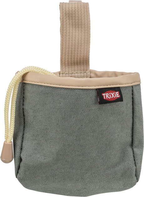 Kleine graue Tasche mit beigem Rand und Griff, Kordelzug und einem "TRIXIE"-Etikett an der Seite.