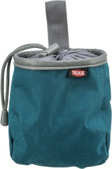 Kleine dunkelgrüne Tasche mit grauem Ziehverschluss und einem grauen Aufhängeband, Logo "Trixie" sichtbar.