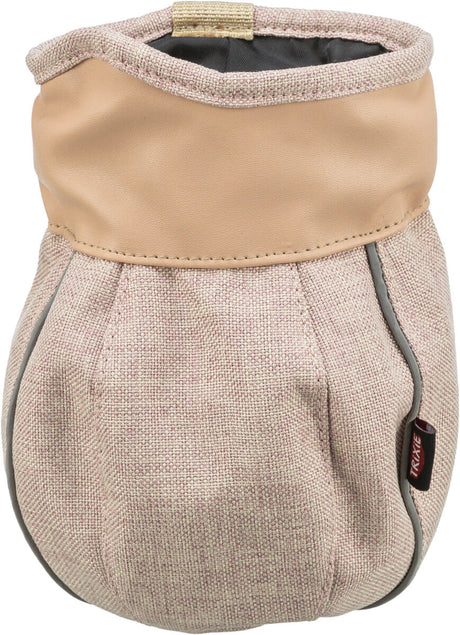 Beige Tasche mit grobem Stoff und glatter Oberseite, graue Details an den Seiten und schwarzes Innenfutter.