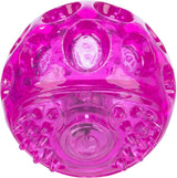 Runder, transparenter, pinkfarbener Ball mit strukturierten Oberflächen und Erhebungen.