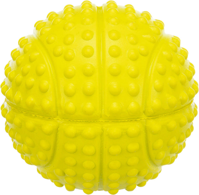 Gelber Ball mit erhabenen Noppen auf der Oberfläche, geformt wie ein Spielzeug, klare Struktur.
