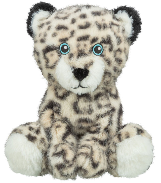 Plüschleopard mit gepunktetem Fellmuster und blauen Augen sitzt frontal auf weißem Hintergrund.