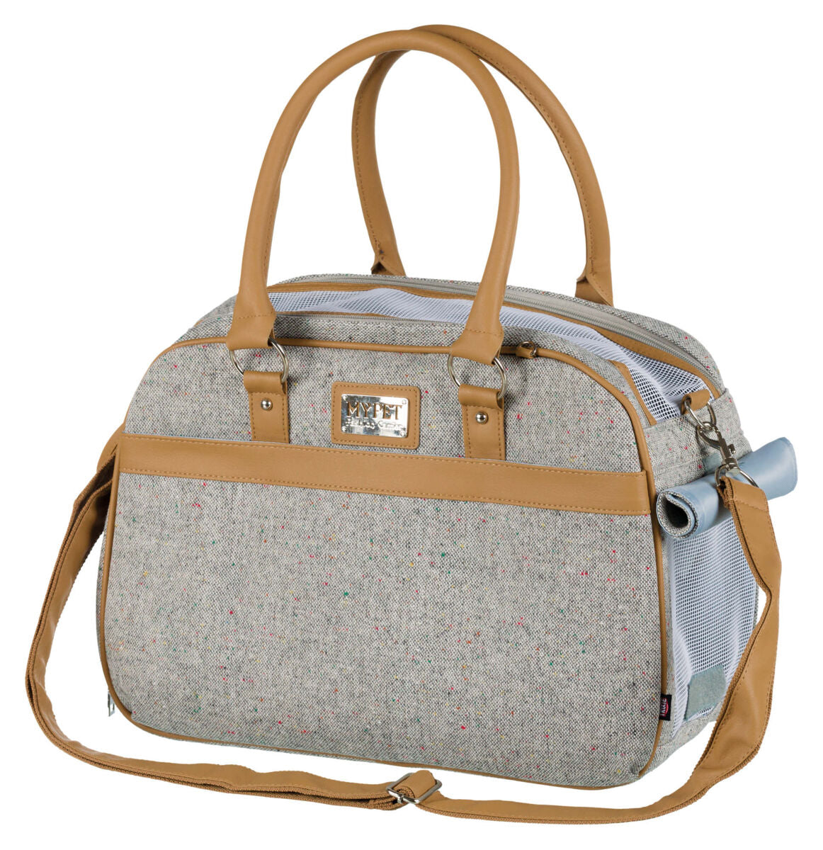 Graue Tasche mit beigen Griffen und Riemen, seitliches Netz und silbernes Emblem, Rolle an der Seite befestigt.