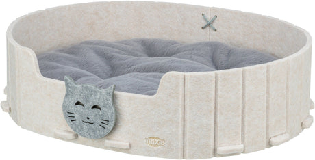 Beige Katzenbett aus Filz mit grauem plüschigem Innenkissen und einer Katzenverzierung an der Seite.