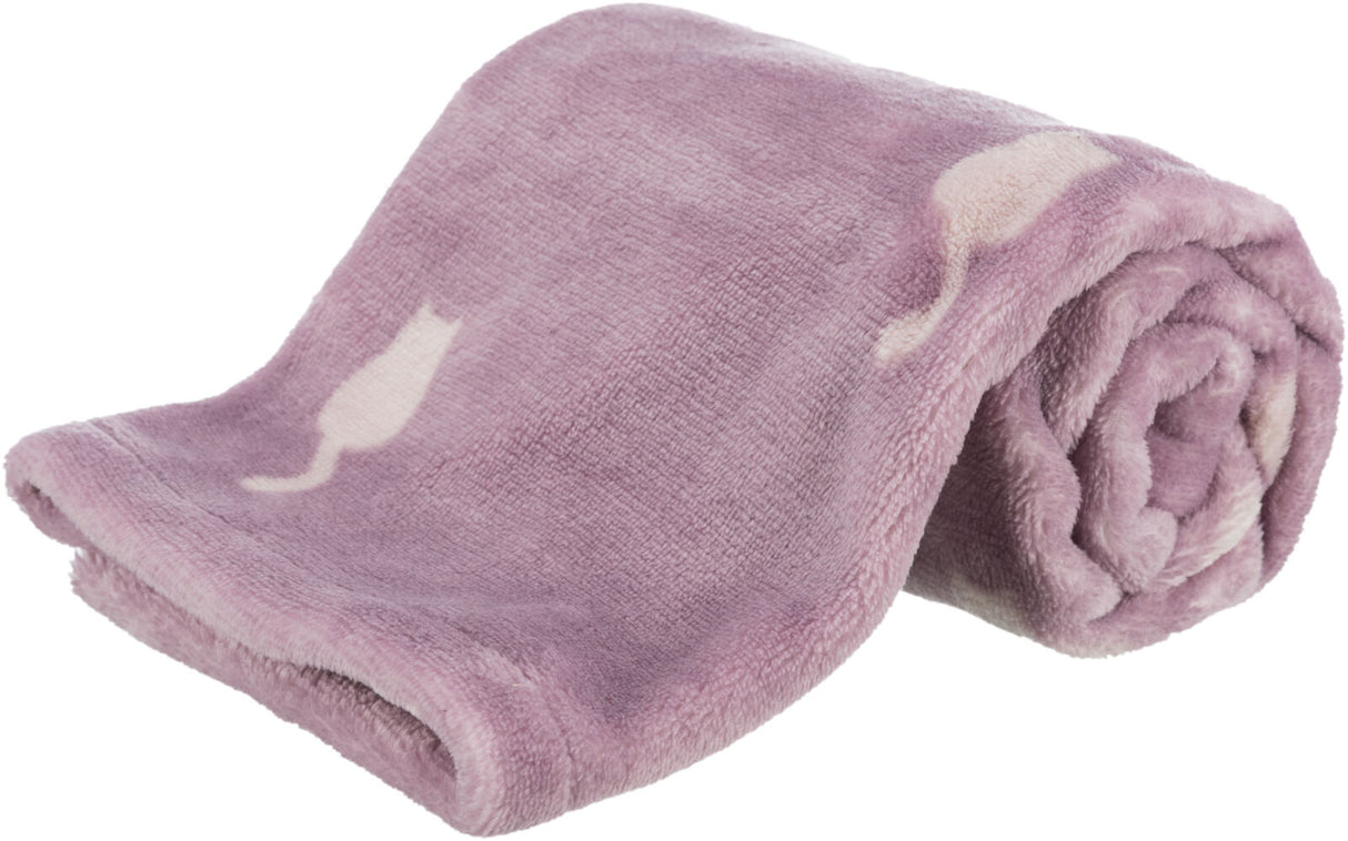 Weiche, lila Decke mit weißem Katzendesign, gerollt und aus flauschigem Material.