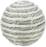 Spiralförmig gewickelter Ball aus beigem und grauem Seil in Nahaufnahme, straff und gleichmäßig gewickelt.