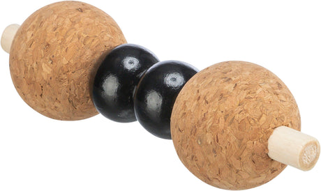 Holzstab mit zwei großen braunen Korkkugeln und zwei kleineren schwarzen Kugeln in der Mitte.