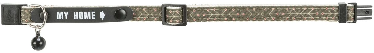 Grünes Halsband mit geometrischem Muster, Schriftzug "MY HOME" und schwarzer Glocke.