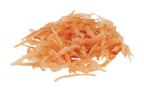 Ein Haufen getrockneter, orangefarbener Streifen auf weißem Hintergrund, mit durchscheinender, unregelmäßiger Form.
