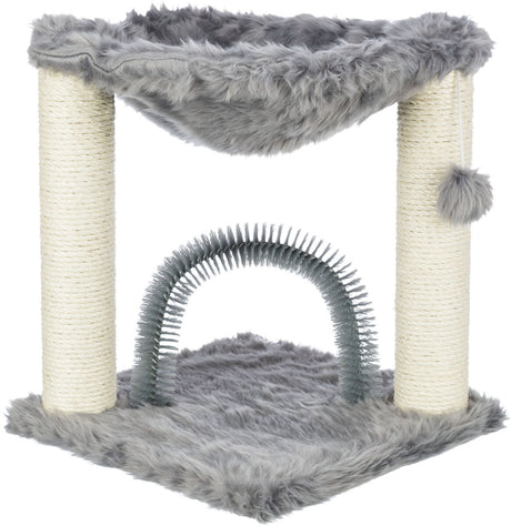 Kratzbaum mit zwei Sisal-Säulen, grauem Plüsch, Schlafhöhle und gebogener Bürste auf Plüschboden.