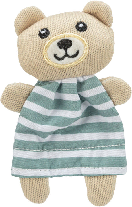 Ein beige Stoffteddy mit gestreiftem blau-weißem Kleid.
