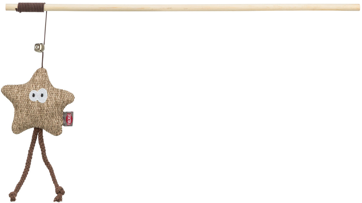 Spielzeug mit Holzstab, daran eine Schnur mit Glöckchen und sternförmigem Anhänger aus grobem Stoff.
