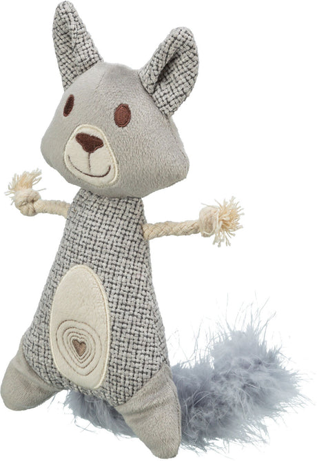 Grau-beiges Plüschtier in Tierform mit gestricktem Körper, gefiedertem Schwanz und aufgesticktem Gesicht.