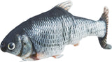 Weiches Fischspielzeug in Grautönen mit schwarzen Streifen und realistischer Fischform.